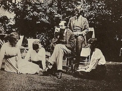 Some members of the Bloomsbury Group, including Huxley. Left to right: Lady Ottoline Morrell, Mrs. Aldous Huxley, Lytton Strachey, Duncan Grant, and Vanessa Bell.